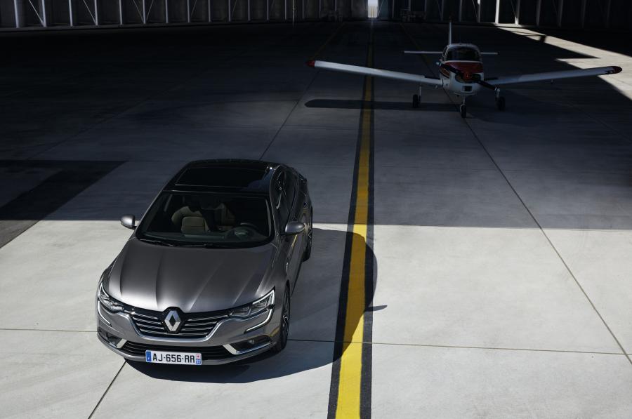  Renault Talisman 2015 года  (фото 2 из 37)